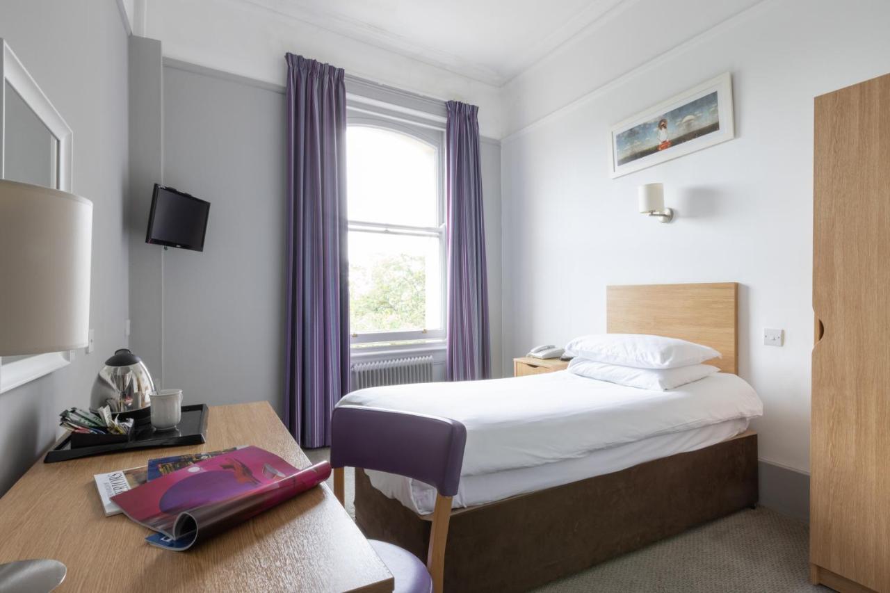 The Caledonian Torbay Hotel Torquay Room photo