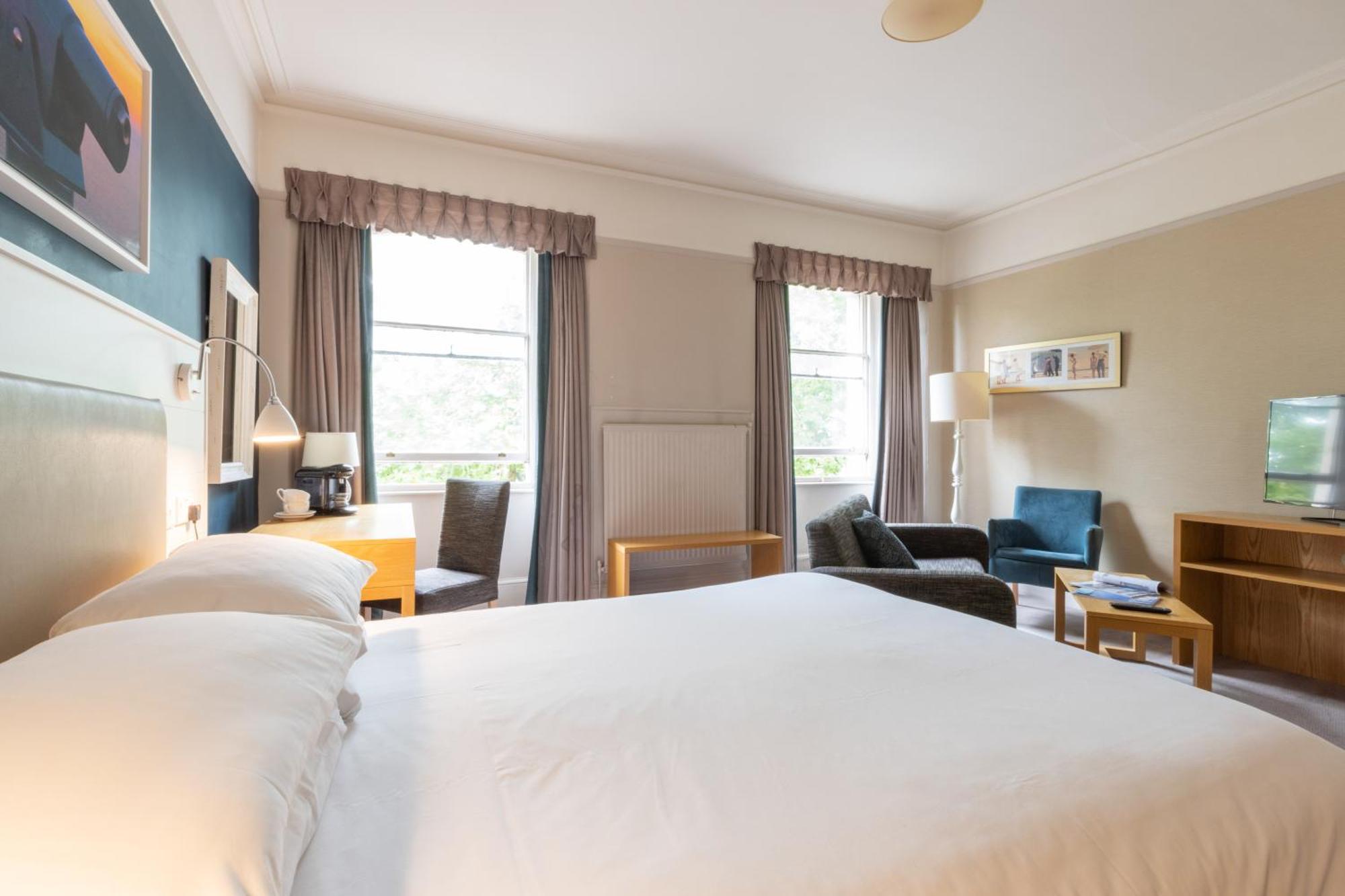 The Caledonian Torbay Hotel Torquay Room photo